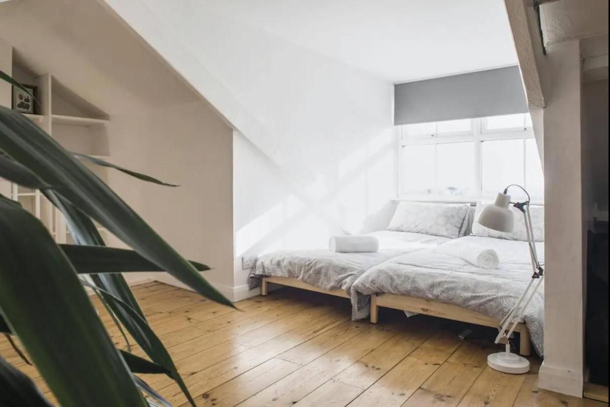 Falmouth Townhouse With Panoramic Sea View Terrace 외부 사진