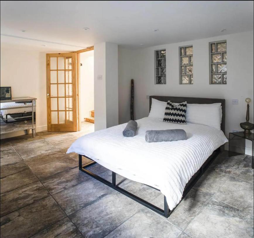 Falmouth Townhouse With Panoramic Sea View Terrace 외부 사진